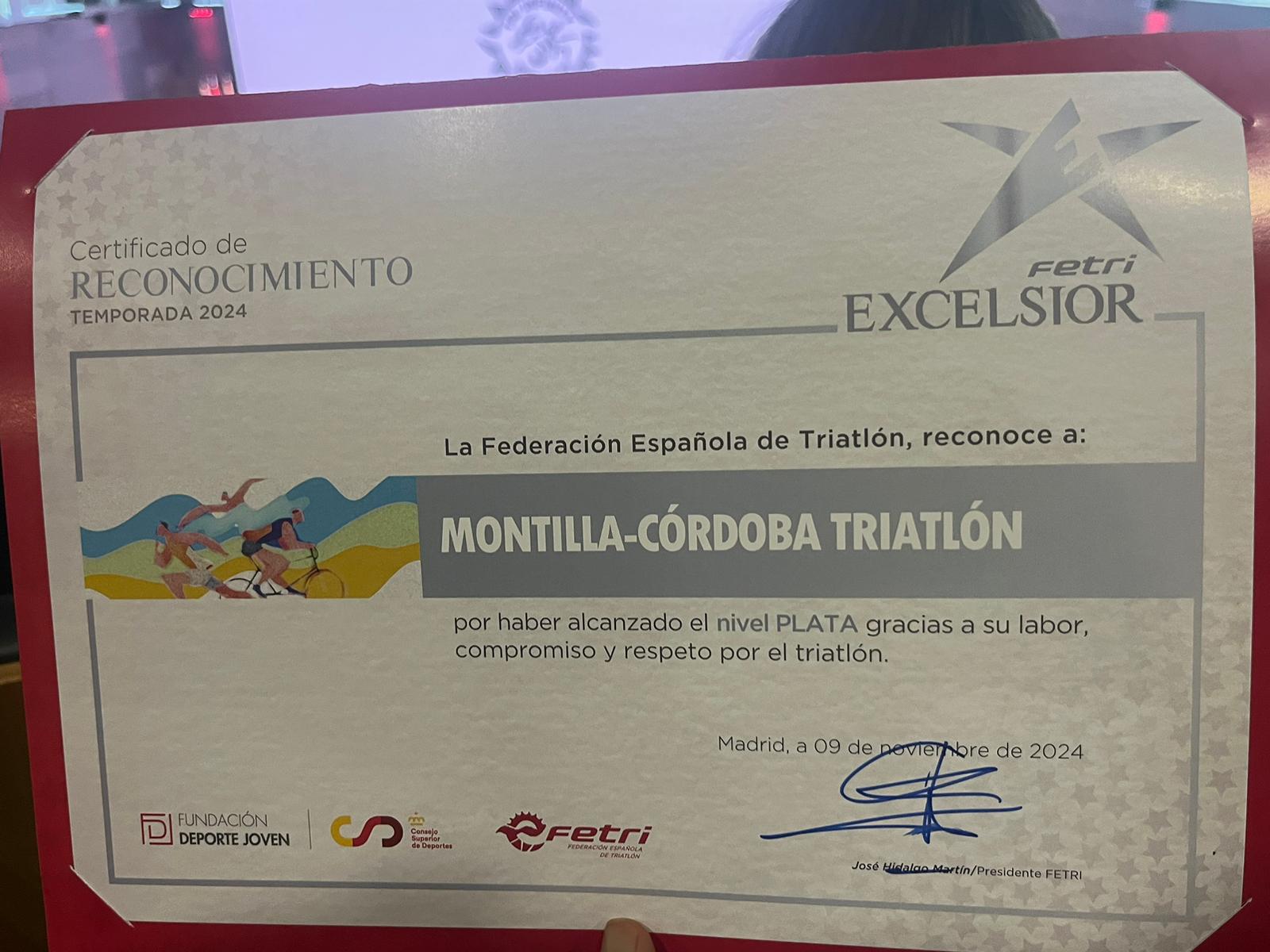 eXcelsior de plata para nuestra escuela trisalus