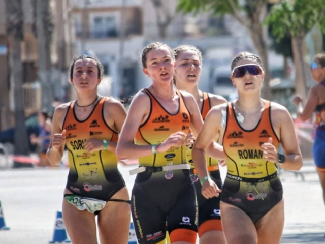 Comienzo de la liga de triatlón en Roquetas con una amplia participación de nuestro club