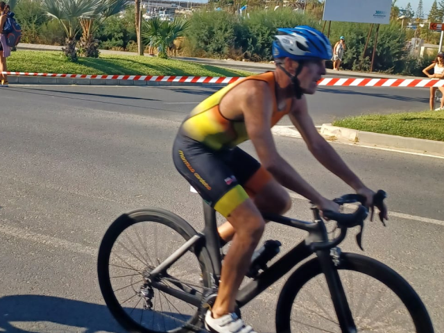 Javi Mesa en el triatlón de Mazagón
