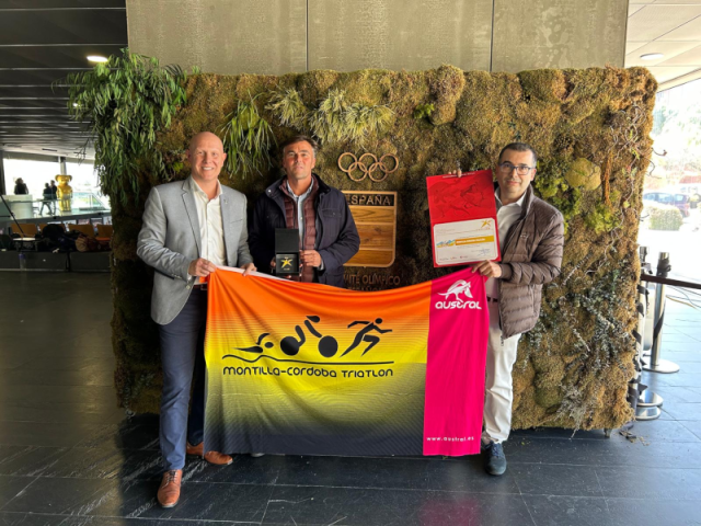 Oro nacional en excelencia para nuestra escuela de triatlón TRISALUS