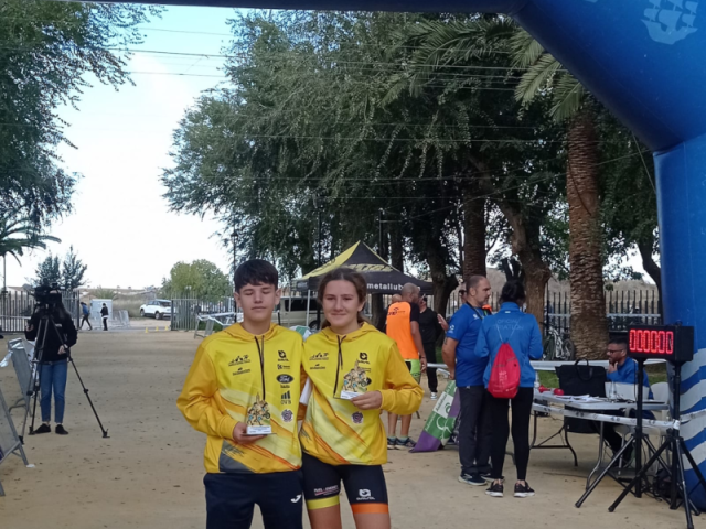 Primera posición para los hermanos Parrado en el Duatlón cros de «Dolmen de Soto»