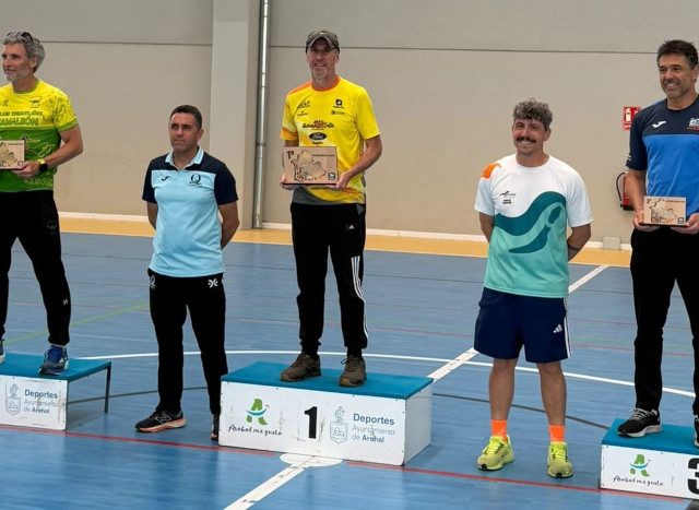 Javi Mesa oro en el triatlón del Arahal