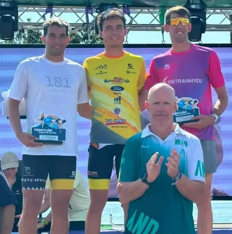 David Villen vencedor en el triatlón de Roquetas