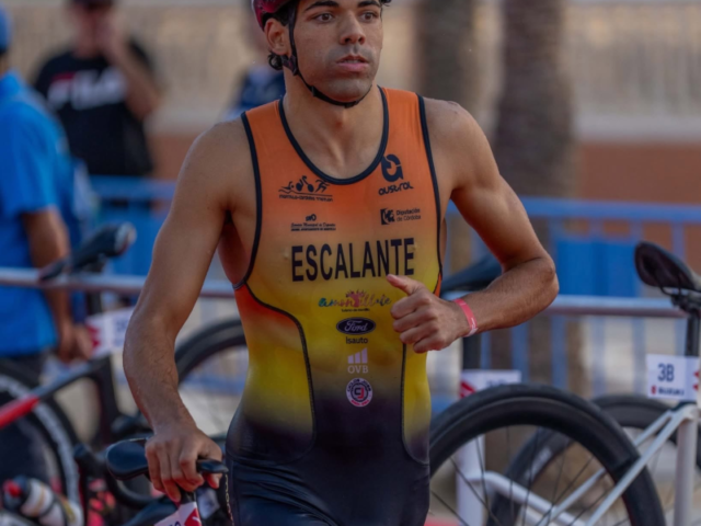 finaliza la liga de triatlón con las últimas pruebas en Elche