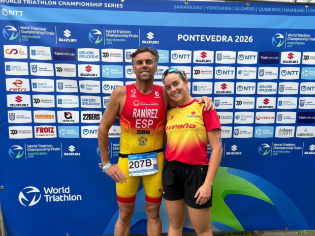Padre e hija finalizan cuartos en el relevo mixto del mundial de pontevedra