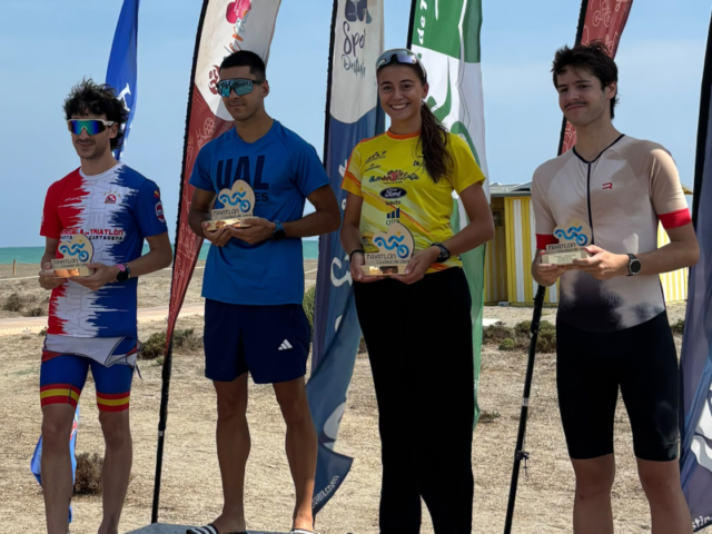 Tres podios en el VI TRIATLÓN “CIUDAD DE VERA”